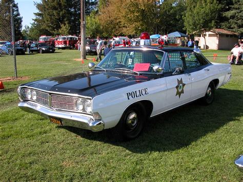 1968 Ford galaxie police car