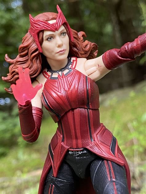 Marvel Legends WandaVision Scarlet Witch Figure REVIEW & Photos - Marvel Toy News