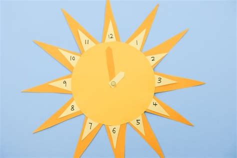 DIY SUN CLOCK - Hello Wonderful | Clock, Clock craft, Cute diys