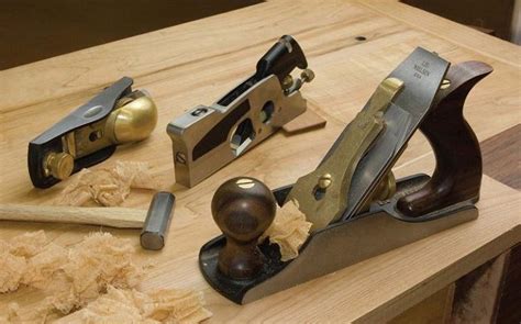 7 Different Types of Hand Planes for Woodworking | HomeGearX