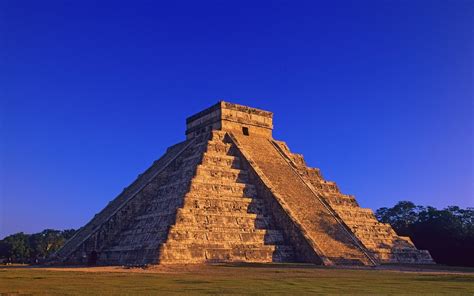 Mayan Pyramids Wallpaper | Chichen itza, Pyramids, Aztec pyramids