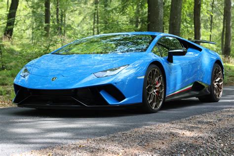 LAMBORGHINI HURACÁN PERFORMANTE – A BLUE DREAM FROM ITALY – Honest Car Reviews