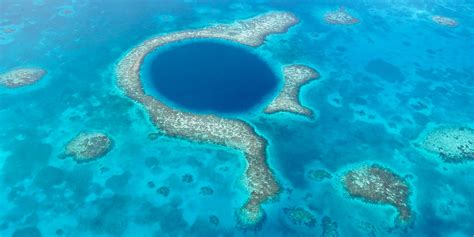 Best Scuba Diving Destinations - Great Blue Hole - AquaViews