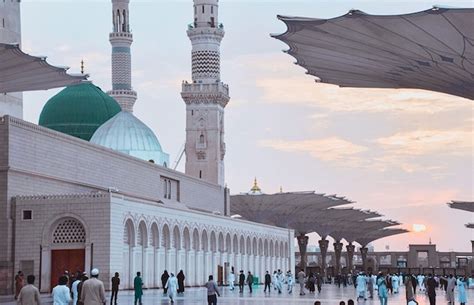 7 Interesting Facts About The Prophet’s Mosque In Medina | EnjoyTravel.com