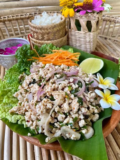 Easy Thai Raw Beef Salad Recipe (Raw Larb)