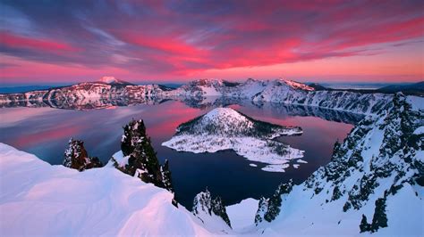 Interesting Photo of the Day: Wizard Island in Crater Lake