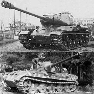 The much compared and debated Tiger II vs the IS-2. : r/TankPorn