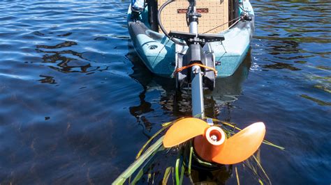 Electric Kayak Motor Tips: Cleaning Weeds from Electric Boat Motor - In4adventure