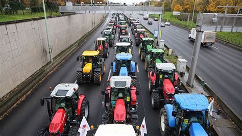 Photos: French farmers protest in Paris against 'agri-bashing' - Farmers Weekly