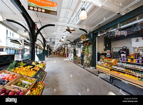 Farmer's Market and Flea Market, French Market District, French Stock Photo: 32434998 - Alamy