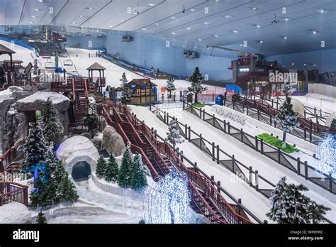 The Ski Dubai indoor ski facilities in the Mall of the Emirates, Dubai, UAE, Middle East Stock ...