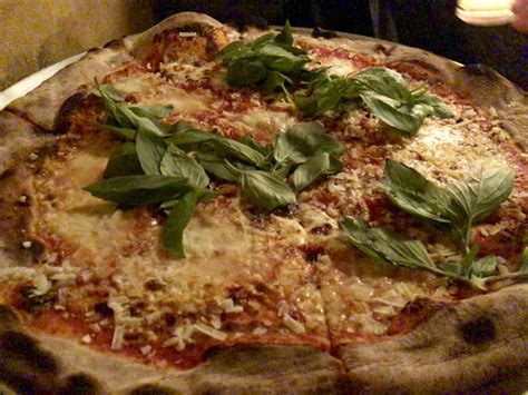 Lucali’s pizza in Brooklyn New York. : r/Pizza