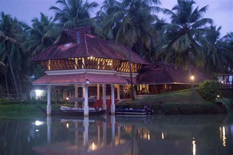 Aquaserene Hotel Kollam | Best Lake Resort in Kollam - IHPL