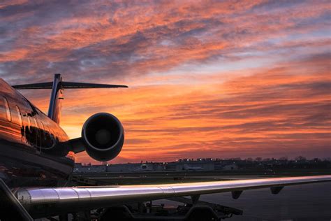 Airplane Sunset Wallpapers - Top Free Airplane Sunset Backgrounds - WallpaperAccess