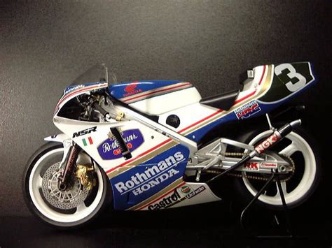 Rothmans HONDA NSR250'91Luca Cadalora | Motos | Pinterest