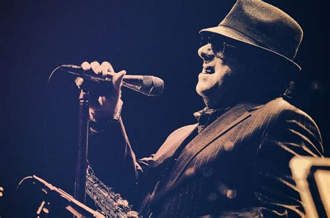 20 Best Van Morrison Songs Of All Time - Singersroom.com