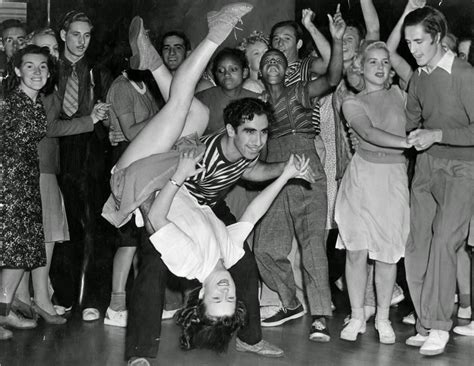 Swing Dancers 1940's | Lindy hop, Bailar swing, Fotografia