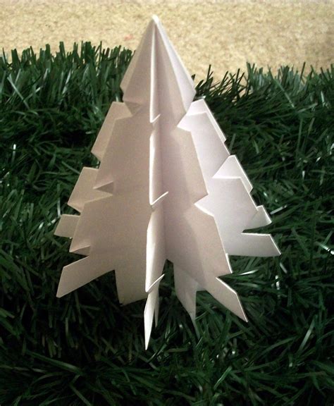 Paper Christmas Tree · How To Make A Christmas Tree · Papercraft on Cut ...