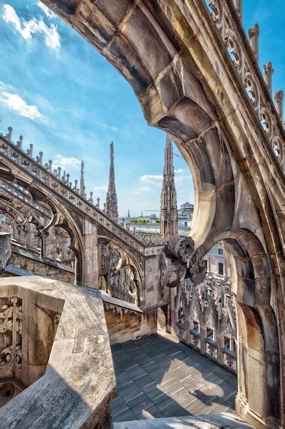 Premium Photo | Detail of the milan cathedral roof italy