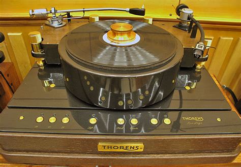 Hi Fi Fever: Goldmund and Thorens Turntable