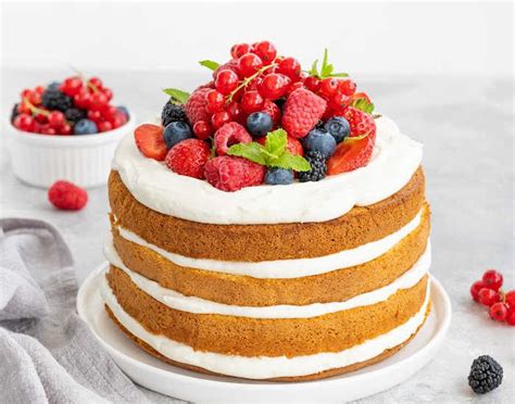 Sponge Cake With Fruit And Whipped Cream: A Sweet Sensation