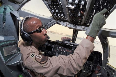 b1 lancer cockpit