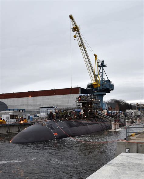 The Los Angeles-Class fast-attack submarine USS Santa Fe floats out of dry dock at the ...