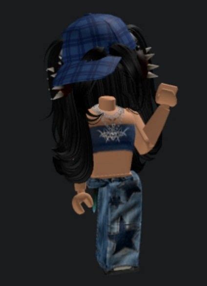 Roblox girl avatar y2k (I don't remember the username- )