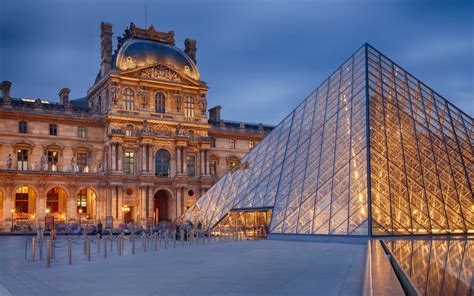 Louvre Museum Pyramid