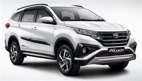 The all-new, 3rd gen Toyota Rush compact SUV is a mini-Fortuner