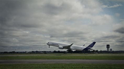 A350 Wallpaper from today for you guys! : r/aviation