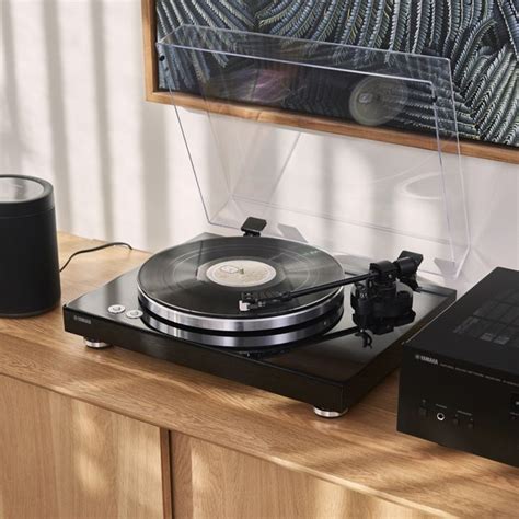 Yamaha unveils new all-in-one Wi-Fi turntable – The Vinyl Factory