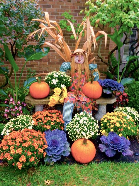 10+ Fall Yard Decoration Ideas - DECOOMO