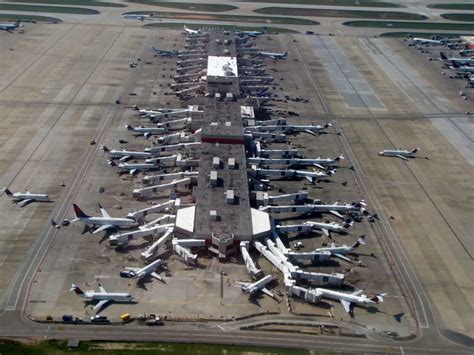 The Busiest Airports in the US - Top 10 by Passenger Numbers