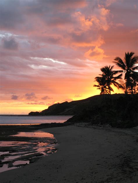 Fiji Sunset 1 by microUgly on deviantART