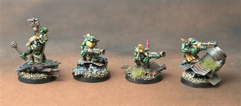 Пин на доске Warhammer Goblin miniatures (stand alone)