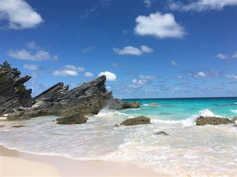 Spending a Day at Horseshoe Bay Beach Bermuda | Bermuda vacations ...