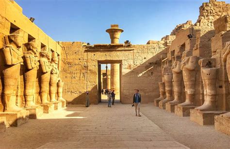 Discover the monuments and the great civilization of Egypt on this trip