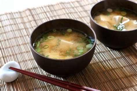 Miso Soup Recipe – Japanese Cooking 101