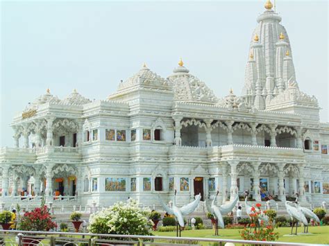 Vrindavan Prem Mandir - History, Timings, Accommodations, Puja