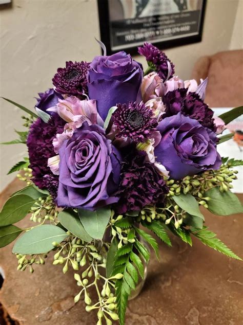 6 Purple Rose Bouquet – Vegas Wedding Flowers