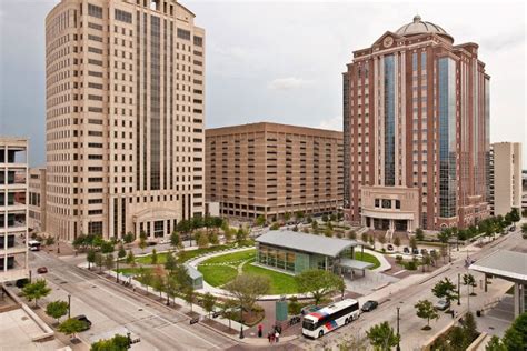 Worker Finds Unsecured Box of Guns, Evidence in Trash at Harris County Courthouse | Houston ...