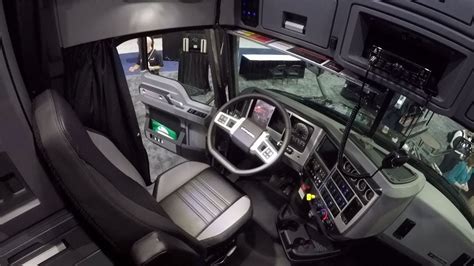 Mack Truck Interior | Parts Town Canada