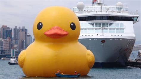 Ontario government brings in The World’s Largest Rubber Duck to tour the province for Canada Day ...