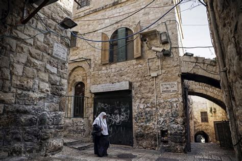 In Jerusalem's Old City, conflict means buyer and seller beware | The Times of Israel