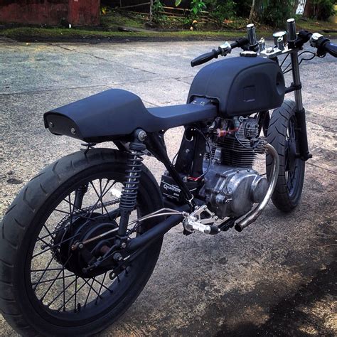 Barenaked honda cd175 caferacer | Cafe racer, Honda, Racer