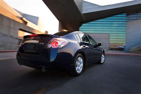 Nissan Altima Sedan (2010) - picture 9 of 50