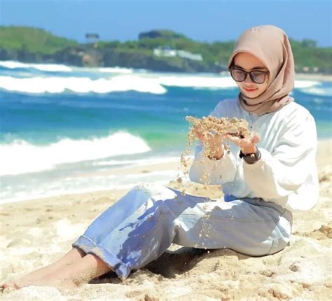 Pantai Slili: Harga Tiket Masuk, Rute dan Daya Tarik Wisata - Kota Jogja