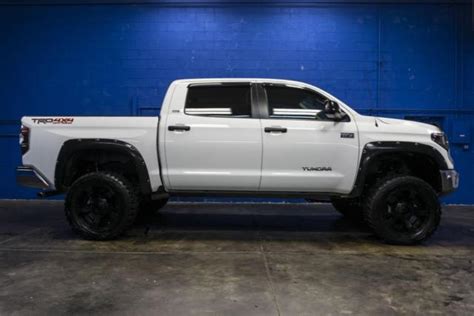 2015Toyota Tundra TRD SR5 Lifted Crew Max 4x4 5.7L V8 Custom Wheels Lift