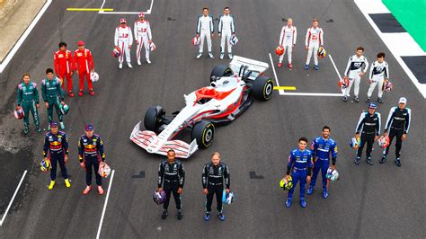 GALLERY: A first look at the life-size 2022 F1 car, after drivers get up close at Silverstone ...